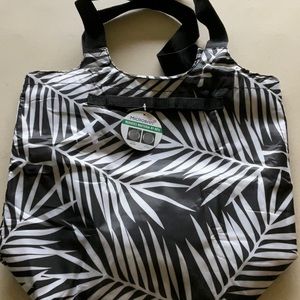 Insulated foldable market tote